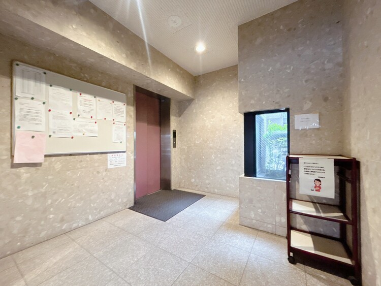 その他 館内は静寂な中が保たれており、管理が行き届いている印象を受けました。