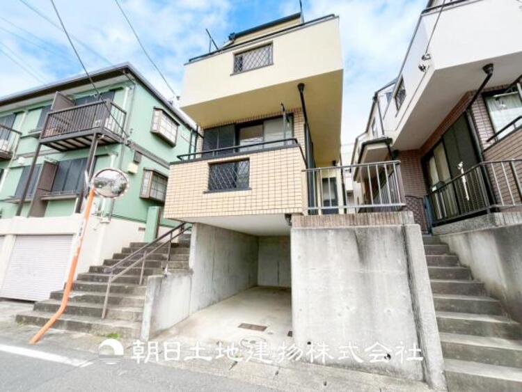外観 【外観写真】自然素材を活かした外観が魅力のナチュラルテイストな住宅。周囲の景観と調和し、心地よい暮らしを提供します。