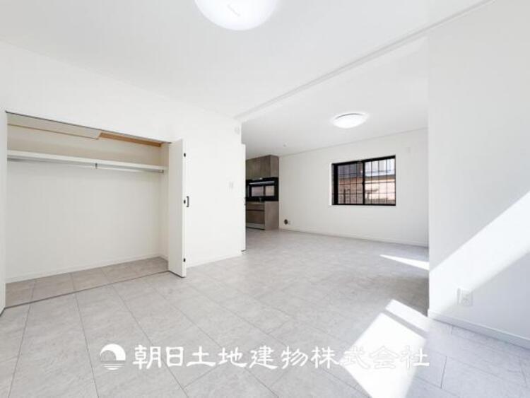 居間 【リビング】何気なく過ぎる時でさえも上質なひと時となる快適な空間を目指しております。