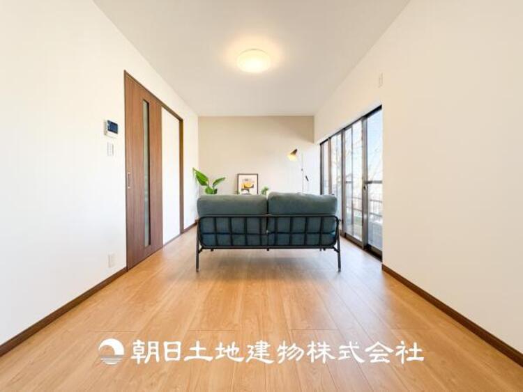 居間 【リビング】何気なく過ぎる時でさえも上質なひと時となる快適な空間を目指しております。