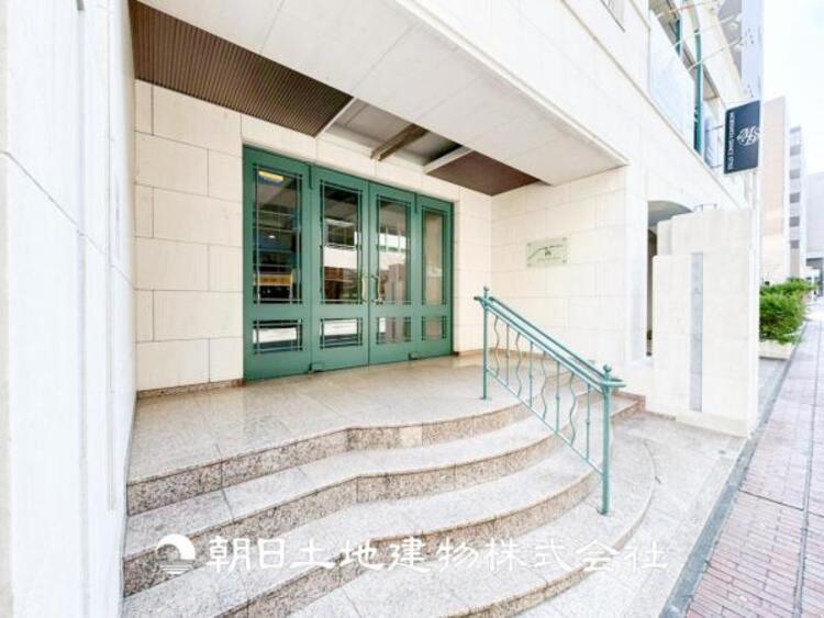 外観 【外観写真】特別な空間はたくさんの光を浴び、風を感じ、暮らしの時間を豊かにしてくれます。デザインされた空間と充実した建物と共に大切な家族の思い出を刻んでいきます。