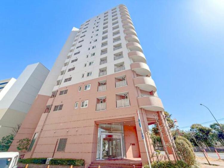 外観 毎日のお散歩も楽しく緑に恵まれた静かな住環境となります！！！伸び伸びスローライフを叶えてくれる物件！自然豊富な季節の移ろいを身近に感じられる環境は空間に彩りを添えておしゃれな住空間を作り上げます！ 