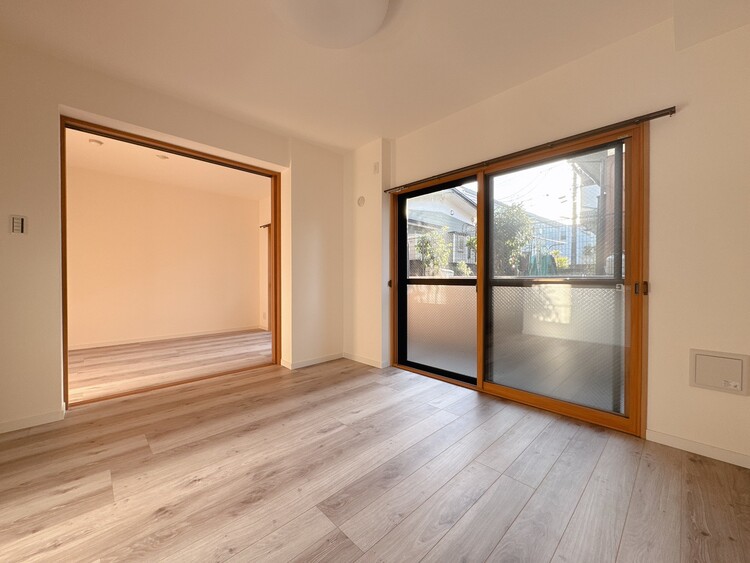 居間 飾り過ぎないシンプルな内装と偏り過ぎないデザインで統一しました。