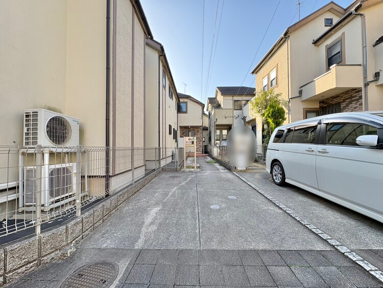 駐車場 本物件の駐車スペースです。車種制限のある場合もございますので、お気軽にお問い合わせくださいませ。