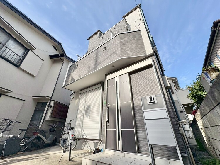 外観 資料には掲載していない情報が、現地にはたくさんあります。是非一度、現地をご確認ください。