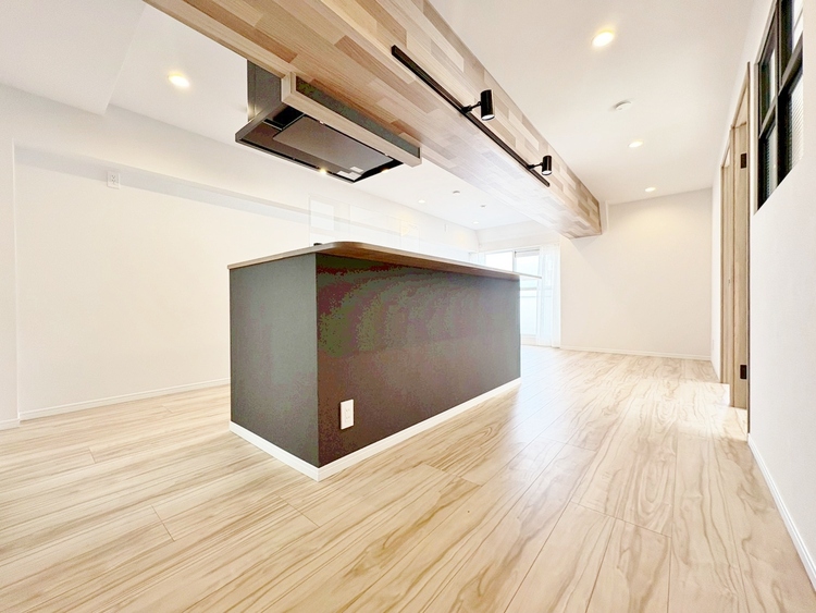 居間 飾り過ぎないシンプルな内装と偏り過ぎないデザインで統一しました。