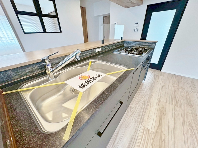 居間 ひとつひとつの空間に宿した機能性、そして美意識。