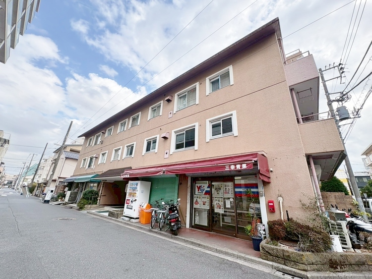 外観 資料には掲載していない情報が、現地にはたくさんあります。是非一度、現地をご確認ください。