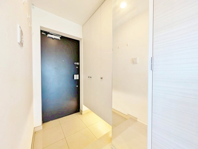 玄関 シューズボックスを完備した玄関です。