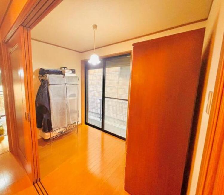 収納 多目的に使える納戸。子供部屋から趣味のお部屋まで様々な用途で利用可能です。