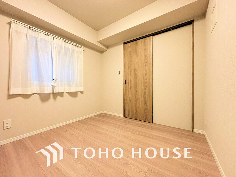 内装 採光もある洋室は、くつろぎのひと時を過ごすのにぴったり