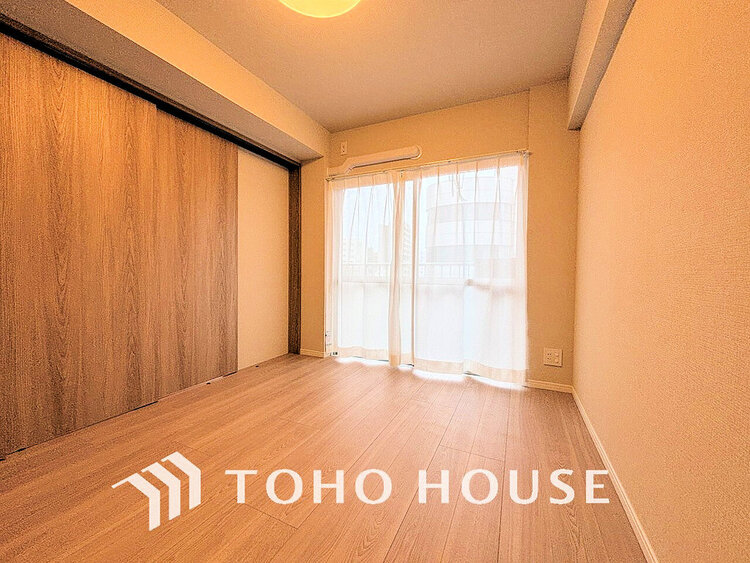 内装 1日の疲れを癒し、心地よく寛げるようゆったりとした広さをしています