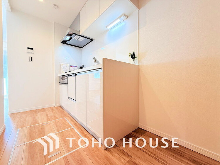 キッチン 落ち着きのあるカラーで統一された清潔感と気品が溢れるキッチン