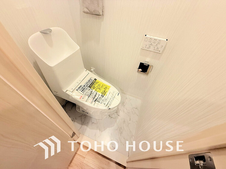 トイレ トイレには快適な温水洗浄便座付