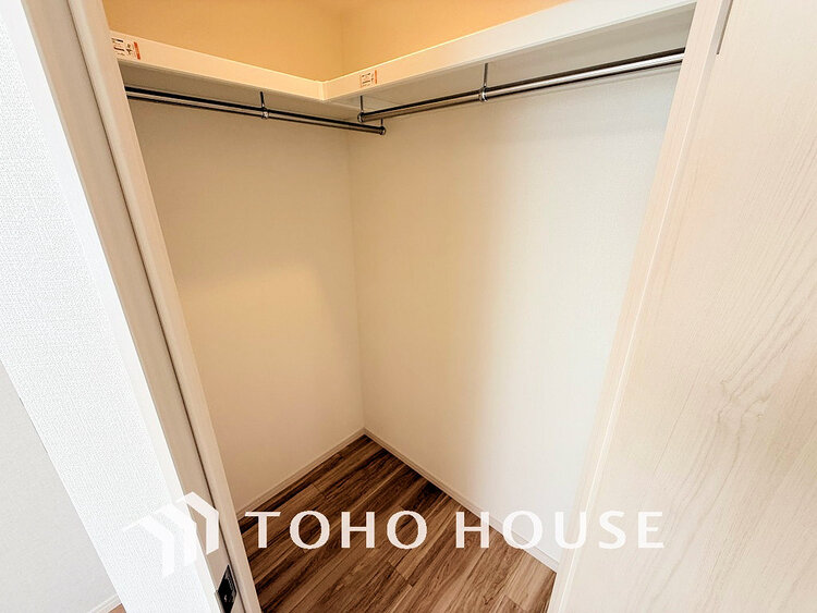 収納 沢山のお洋服を綺麗に収納できる「ウォークインクローゼット」