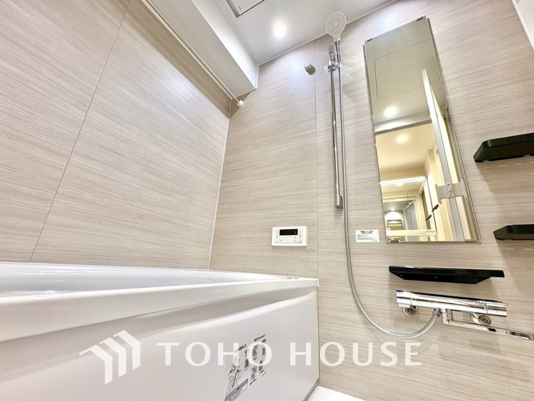 風呂 【BATHROOM】◆プライベートな空間◆simpleだからrelaxできるんです。こころもからだもキレイさっぱり。