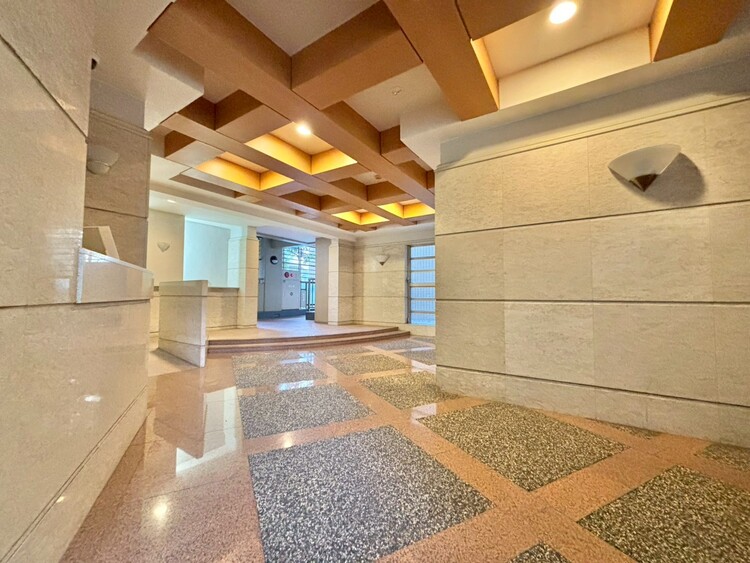 その他 館内は静寂な中が保たれており、管理が行き届いている印象を受けました。