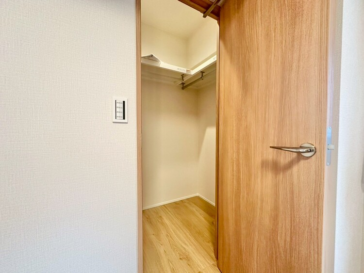 その他 収納スペースが付いていて、お部屋を広く使っていただけます。