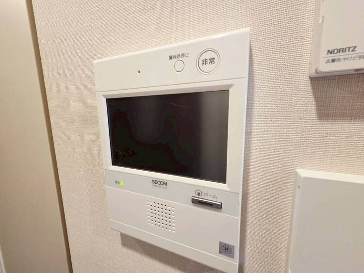 その他 誰が来てもわかる様にモニター付きインターホンを設置。