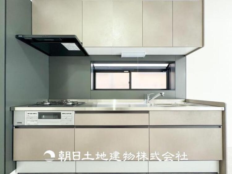 キッチン 【キッチン】毎日使う場所だからこそ、ストレスなく使えて、スムーズな家事ができる空間になっております。