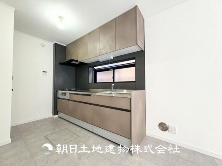 キッチン 【キッチン】快適な日常を支える機能性と強さがひとつになった自慢のキッチンです。