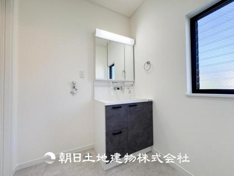 洗面 【洗面化粧台】慌ただしい1日が始まり、充実した1日の終わりを締めくくる洗面所。