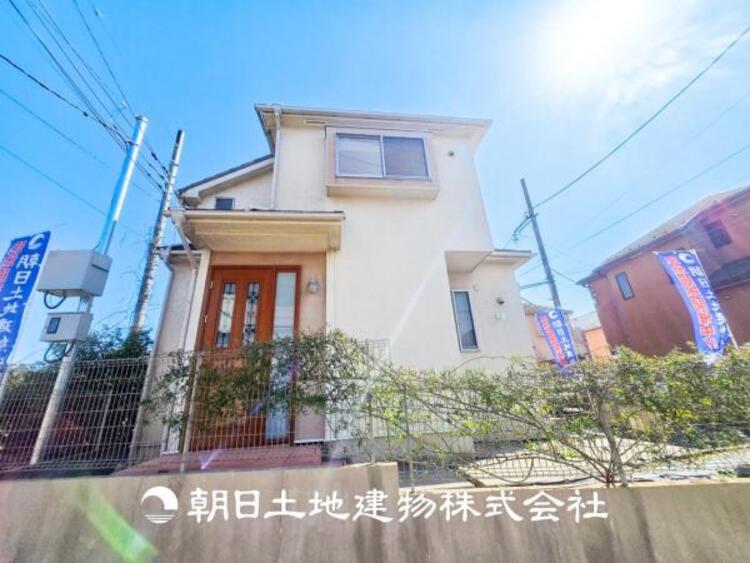 外観 【居室】一人で過ごす空間は音楽を聴いたり読書をしたりと趣味を楽しめる空間です。