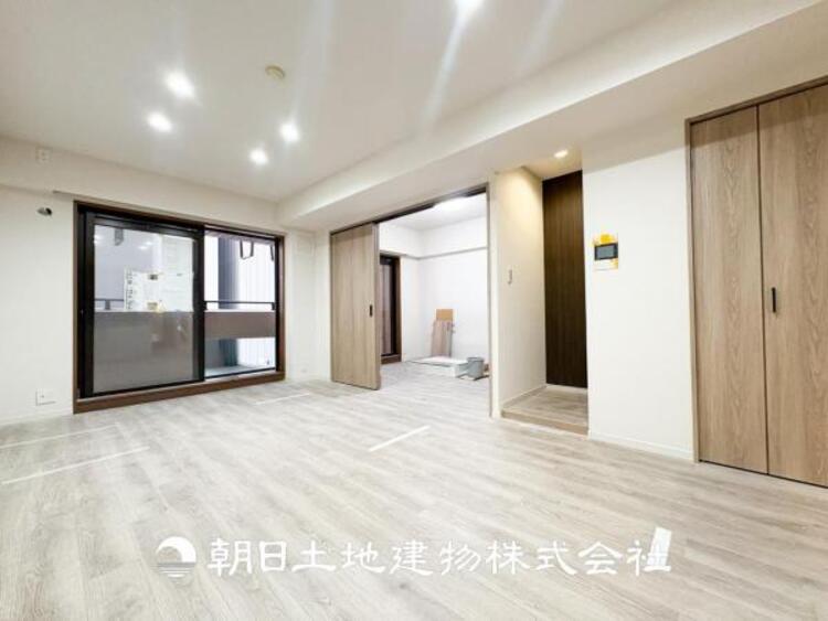 居間 【リビング】大切な人とともに、心穏やかに過ごすひとときになるリビング。