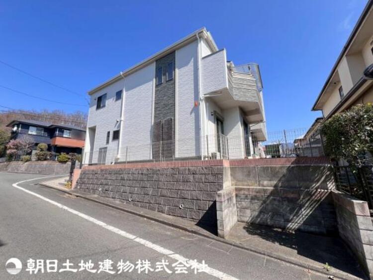 外観 ご家族で過ごしやすい4LDKに、お荷物が多いご家庭に嬉しい納戸付きの間取りです。