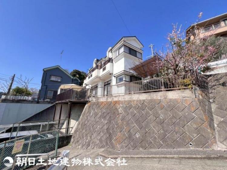 外観 空が広く大きく感じる安らぎ溢れる住環境です。柔らかな風と緑に包まれる暮らしはいかがでしょうか
