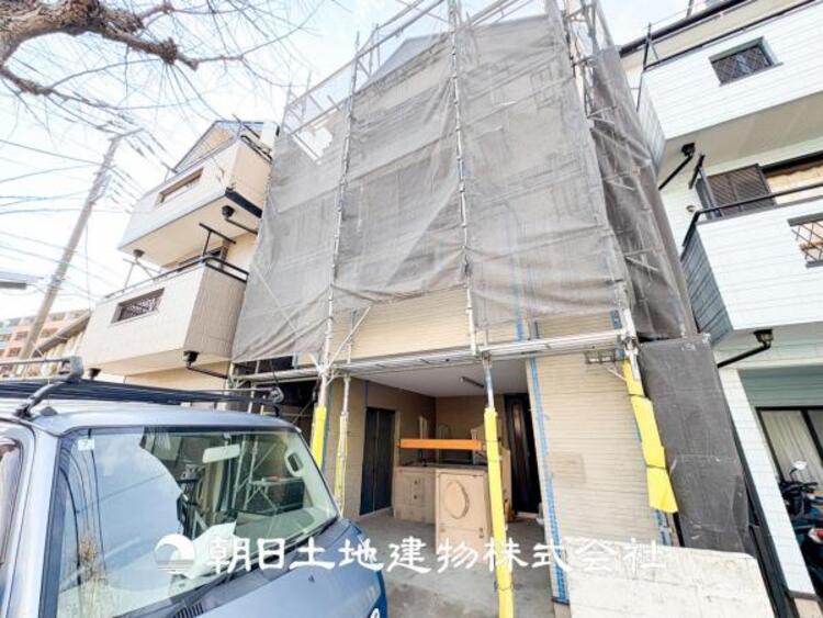 外観 【外観写真】時間のゆとりと空間、暖かな陽光がもたらす光と風を独占してください。