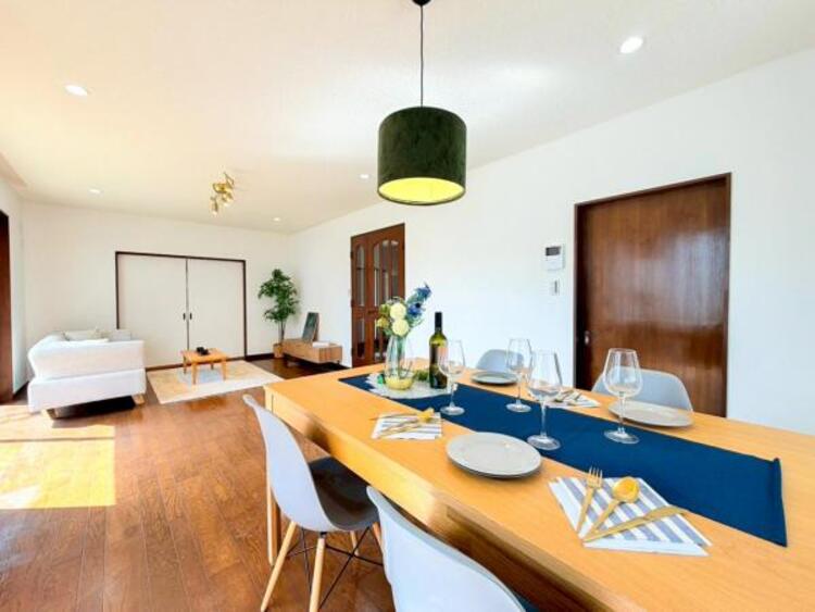 居間 家の良し悪しだけではなく周辺環境も重要なポイントとなります！ご案内時に周辺環境もご案内いたします！