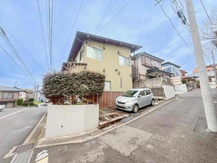 外観 空を広く感じる。緑が多いゆったり感のある安心の住環境です！！潤いのある環境でホッと生活できそうです！おしゃれな雰囲気や自然の潤いがあり、親しみやすさと個性を！街に新たな価値をもたらし続けてくれます！ 