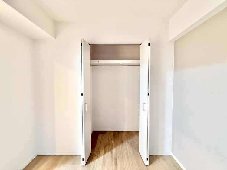 その他 収納スペースが付いていて、お部屋を広く使っていただけます。