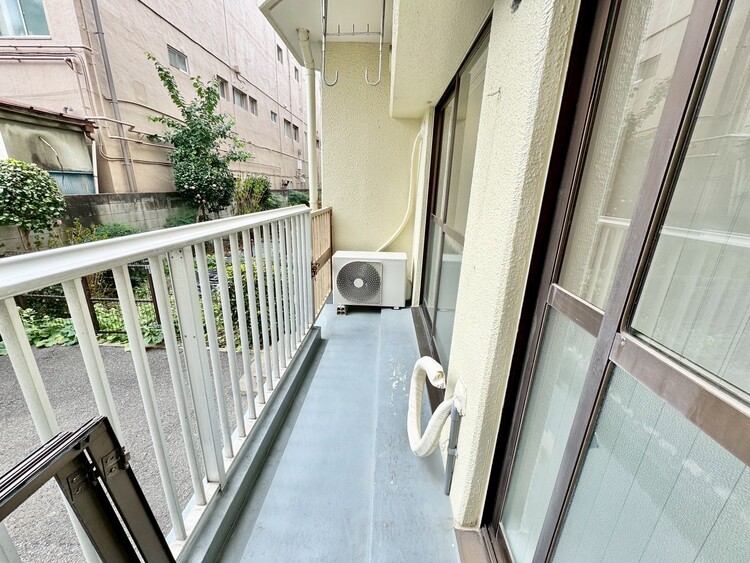 その他 朝の澄んだ空気や、夕方に吹く清々しい風を感じられるバルコニー。