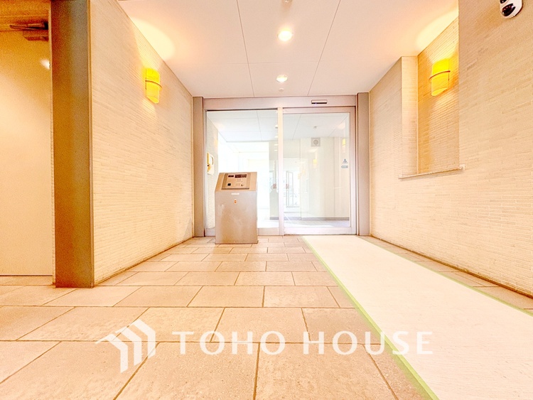 その他 【ロニー】住まいの格を高める、洗練されたデザインのロビーです。