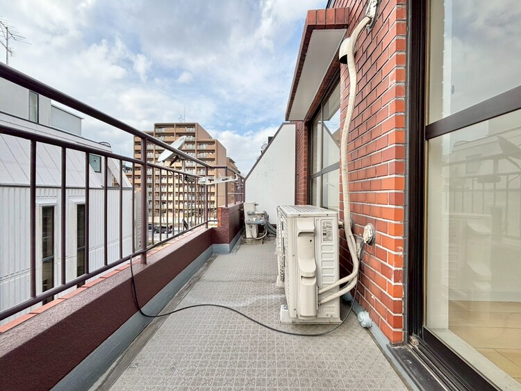 その他 朝の澄んだ空気や、夕方に吹く清々しい風を感じられるバルコニー。