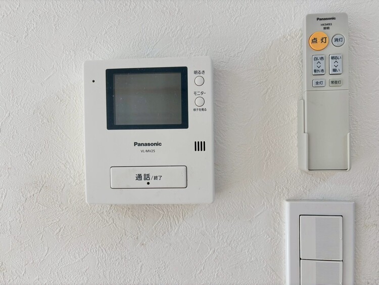 その他 誰が来てもわかる様にモニター付きインターホンを設置。