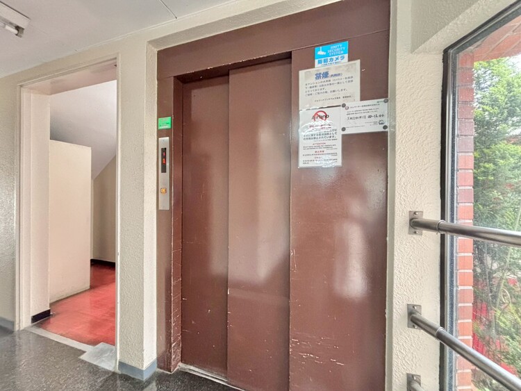 その他 エレベーター完備のため荷物が多くなっても安心。