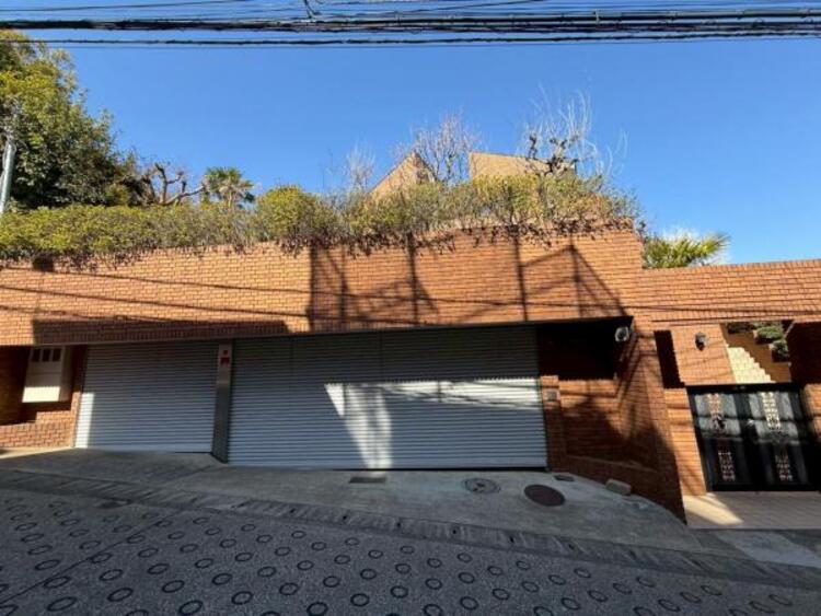 外観 陽射しと心地よい風が自慢の立地！新鮮な空気と光が広がる空間！生活を豊かにする大切なファクターです！　快適な住居がもたらす洗練された充足は生活に満足をあたえ、本当の豊かさを感じることができるでしょう！ 