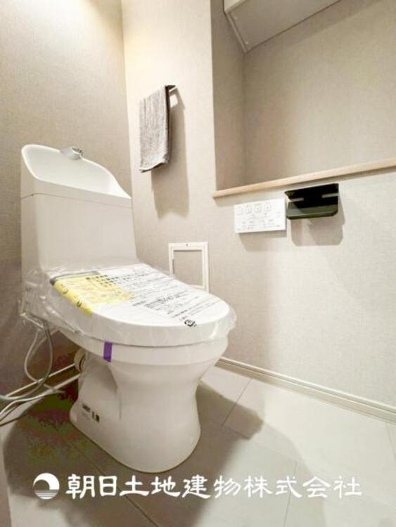トイレ 【トイレ】大切な1人時間。寛ぎだけではない、快適な生活を送る為に必要なもの。毎日使う場所だから、より快適な空間に仕上げられています。