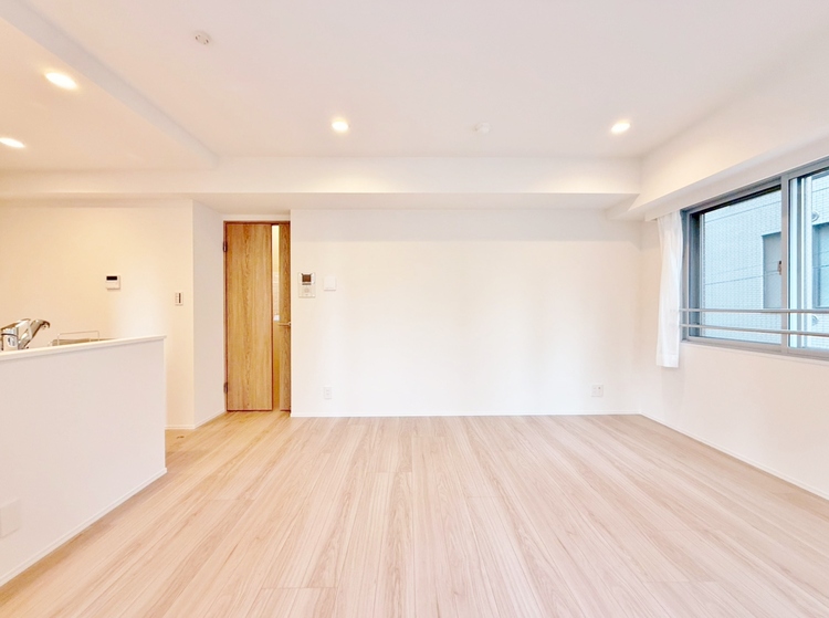 居間 快適に過ごす毎日を求めて、暮らしの中でご自身の「マイホーム」に創り上げてください。