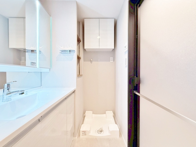 洗面 清潔感と心地よさを重視した、上質感漂うパウダールーム。