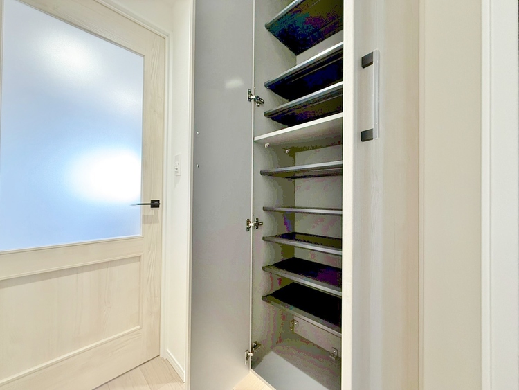 収納 居室にはクローゼットがあり、荷物もスッキリ収納して快適にお過ごしいただけます。