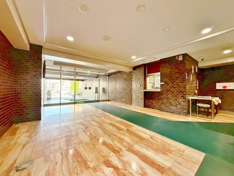 エントランス エントランスは、毎日の行き帰りで使う大事な空間です。