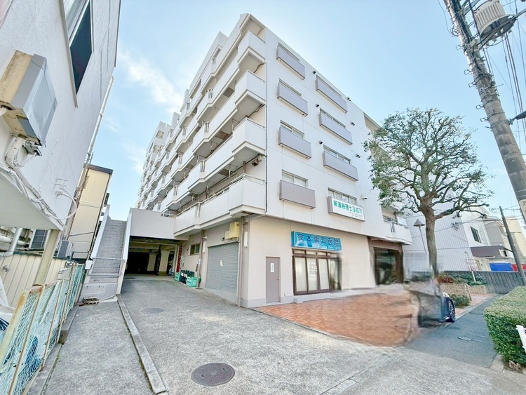 外観 現地に足をお運びいただいた際には、周辺散策などをお勧めいたします。