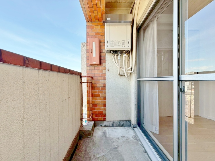 バルコニー 暮らしの中で、光と風を演出してくれるバルコニー。