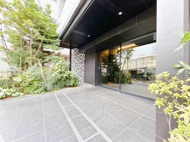 エントランス 外と内をつなぐエントランスは、まさに顔となる場所。