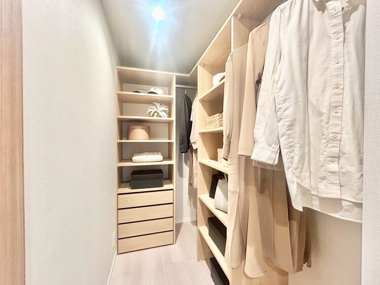 その他 家電やスーツケース、ストック品など何でも片付く嬉しい空間です。