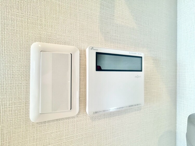 その他 見やすい画面で操作しやすい給湯パネル。